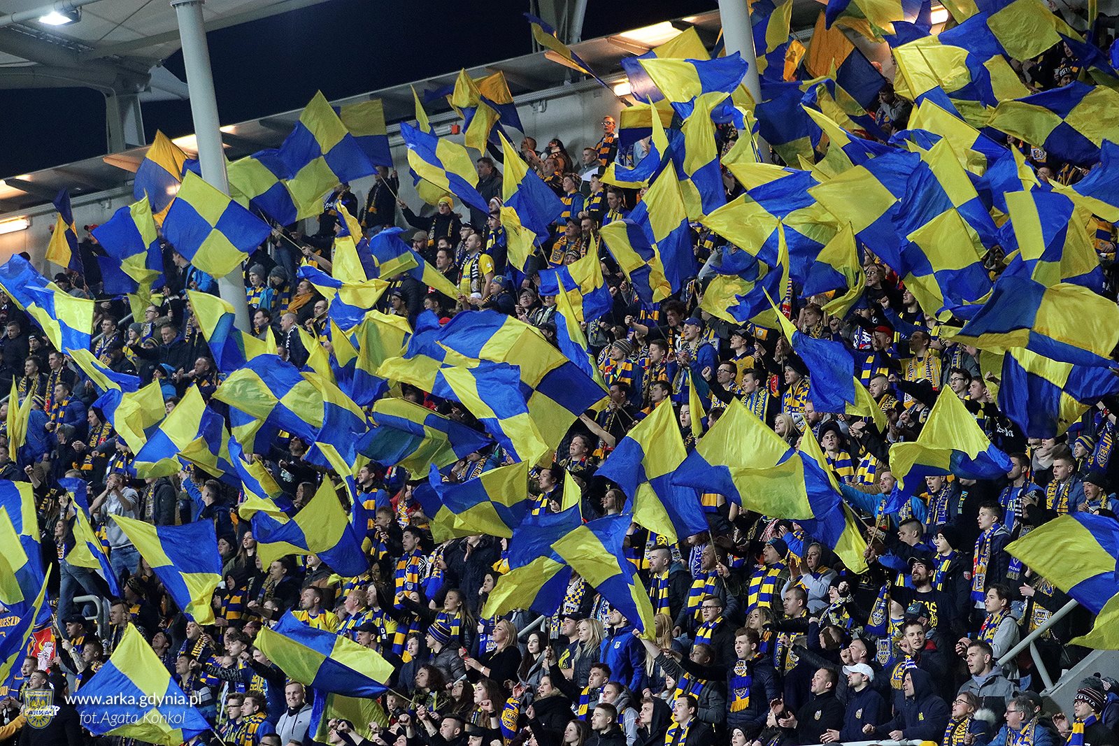 http://arka.gdynia.pl/images/galeria_zdjecie/big/56264352_2310997715618014_200751341260242944_o_db6e7ac476e64b8da7cebe1d91131221.jpg