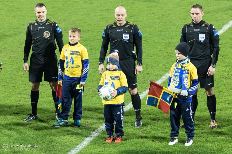 http://arka.gdynia.pl/images/galeria_zdjecie/big/15442098_1331486320235830_7922545943555864172_n_e0eb7146212636c762907c72986d2983.jpg