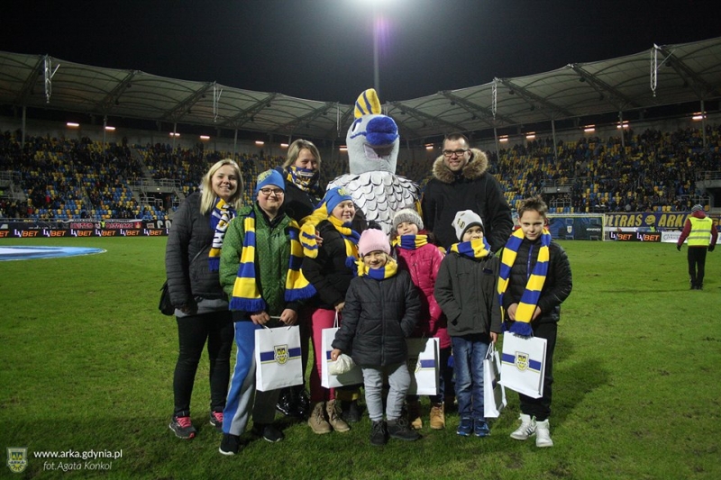 http://arka.gdynia.pl/images/galeria_zdjecie/big/16865179_1411773425540452_4306981748092217925_n_346ac63964541de67543d2940a44448c.jpg
