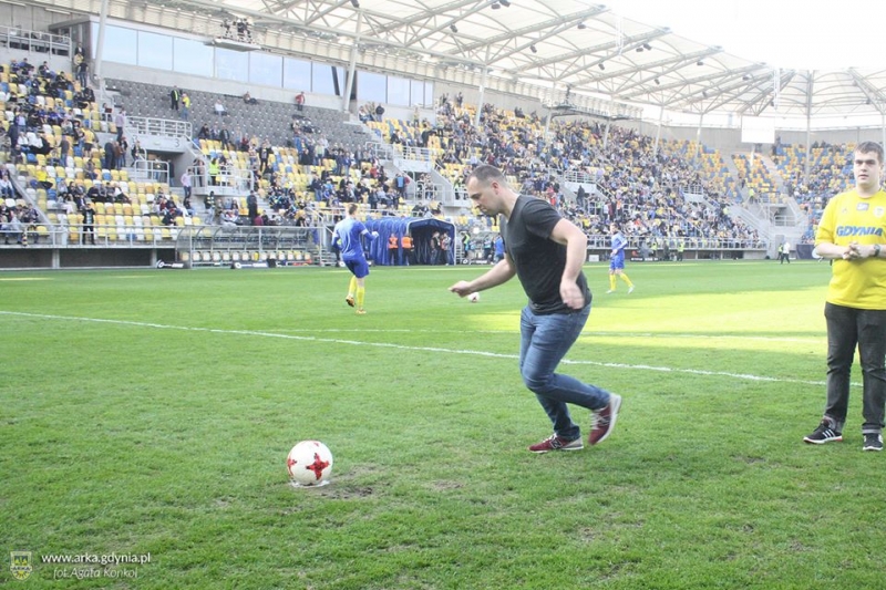 http://arka.gdynia.pl/images/galeria_zdjecie/big/17634745_1447909548593506_5056115808248155930_n_610baf0d97858b57e308915ae8747c78.jpg