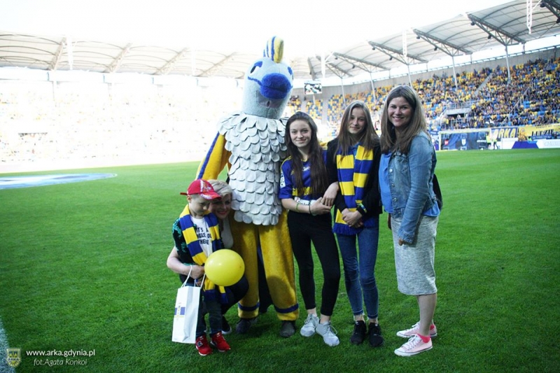 http://arka.gdynia.pl/images/galeria_zdjecie/big/18698198_1501177766600017_6471761723807111788_n_65f9c2dd4685d3abfb3d2fa81eadb179.jpg