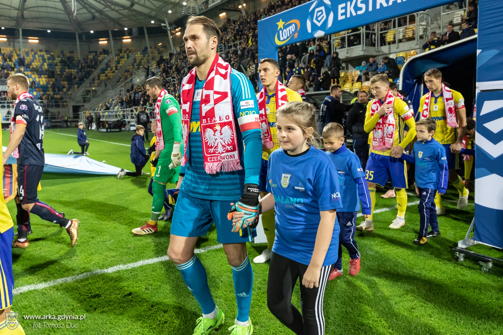 http://arka.gdynia.pl/images/galeria_zdjecie/big/20181102-EOS71706-a_f77d41de703ecc8dee94bc7fafa0fc33.jpg
