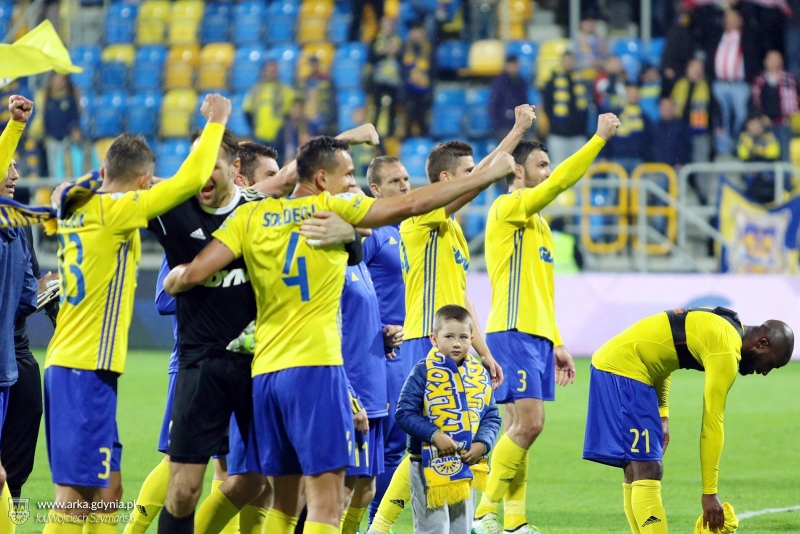http://arka.gdynia.pl/images/galeria_zdjecie/big/21457602_1606471746070618_4318118159886643514_o_dcb3a5934db99d846fe1113129c5bb6a.jpg