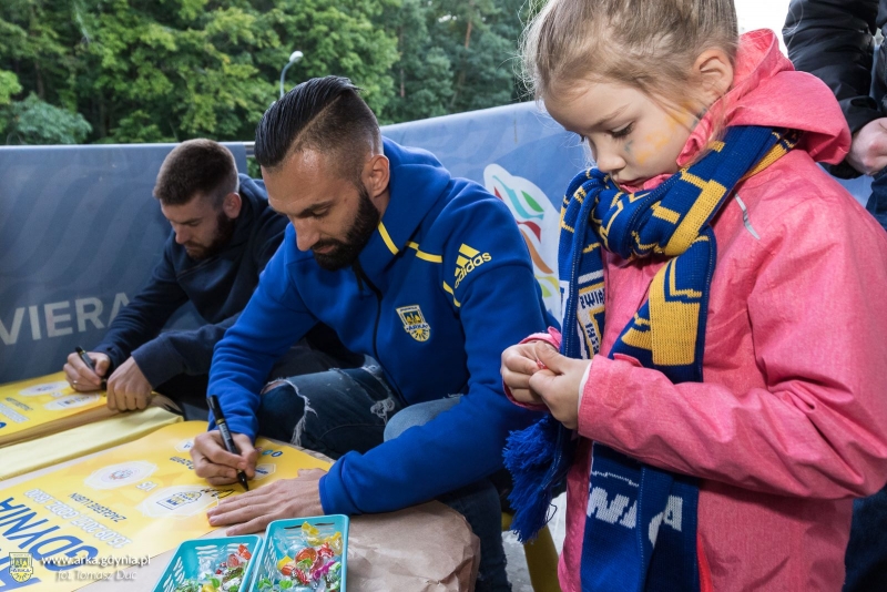 http://arka.gdynia.pl/images/galeria_zdjecie/big/21731620_1611639925553800_4339541889930606849_o_550dcfc7919470690d23e1d9425710cb.jpg