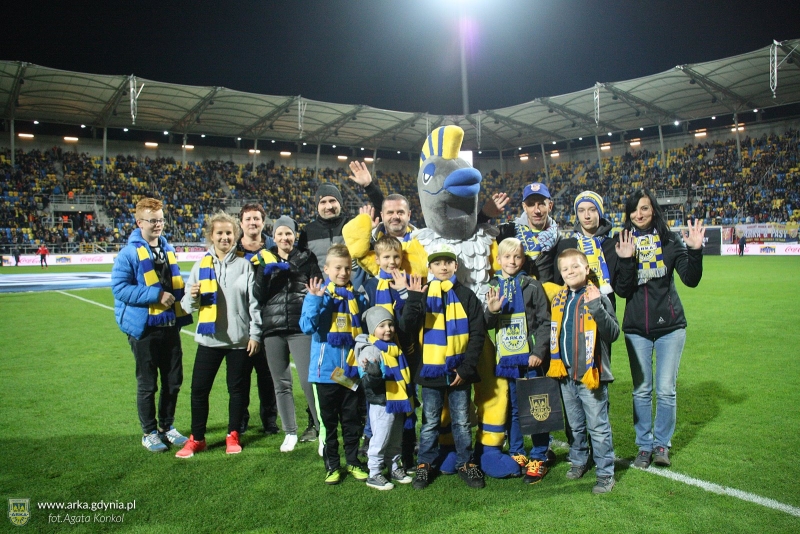 http://arka.gdynia.pl/images/galeria_zdjecie/big/22104441_1624790834238709_9108408566273454799_o_f4bbbb9616bef9b3d613b52ef1640fa7.jpg