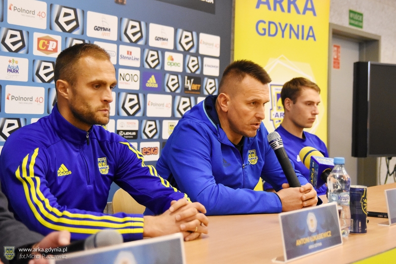 http://arka.gdynia.pl/images/galeria_zdjecie/big/23847912_1548260521886456_2007731356_o_5d76beb446826c3ea9d14e5e6c0eda3a.jpg