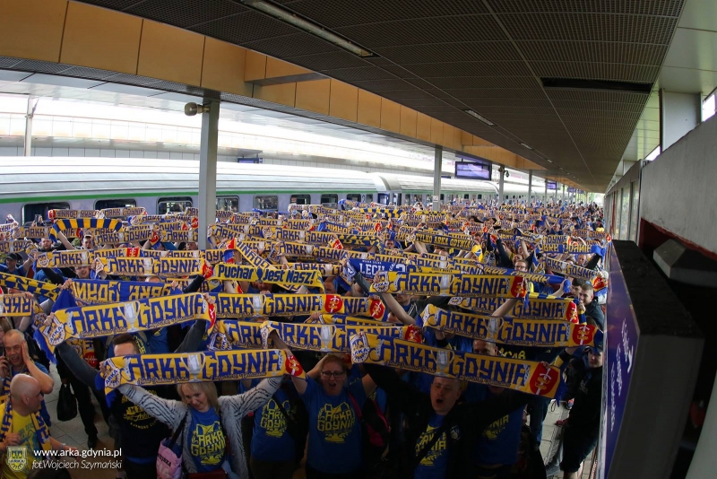 http://arka.gdynia.pl/images/galeria_zdjecie/big/31841832_1837619436289180_4576342560749912064_o_19ab6f4946abc6098dbf34f7d52cfed8.jpg