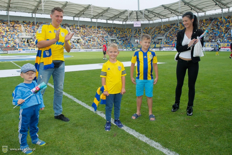 http://arka.gdynia.pl/images/galeria_zdjecie/big/40522650_2007775475940241_8311917995970527232_o_ac86f68dc5b47acbacb640091c0fa3d1.jpg