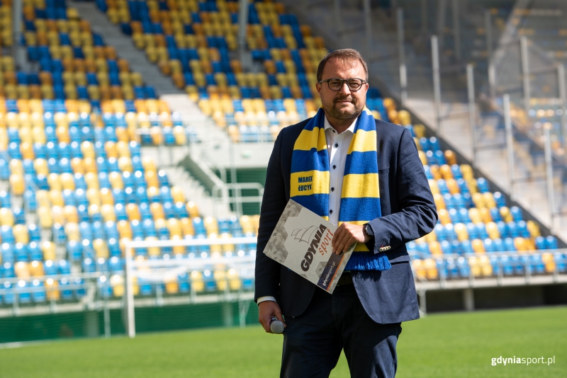 http://arka.gdynia.pl/images/galeria_zdjecie/big/A01_6137_37451dcd0ee582ae769f4b6aa641f111.jpg
