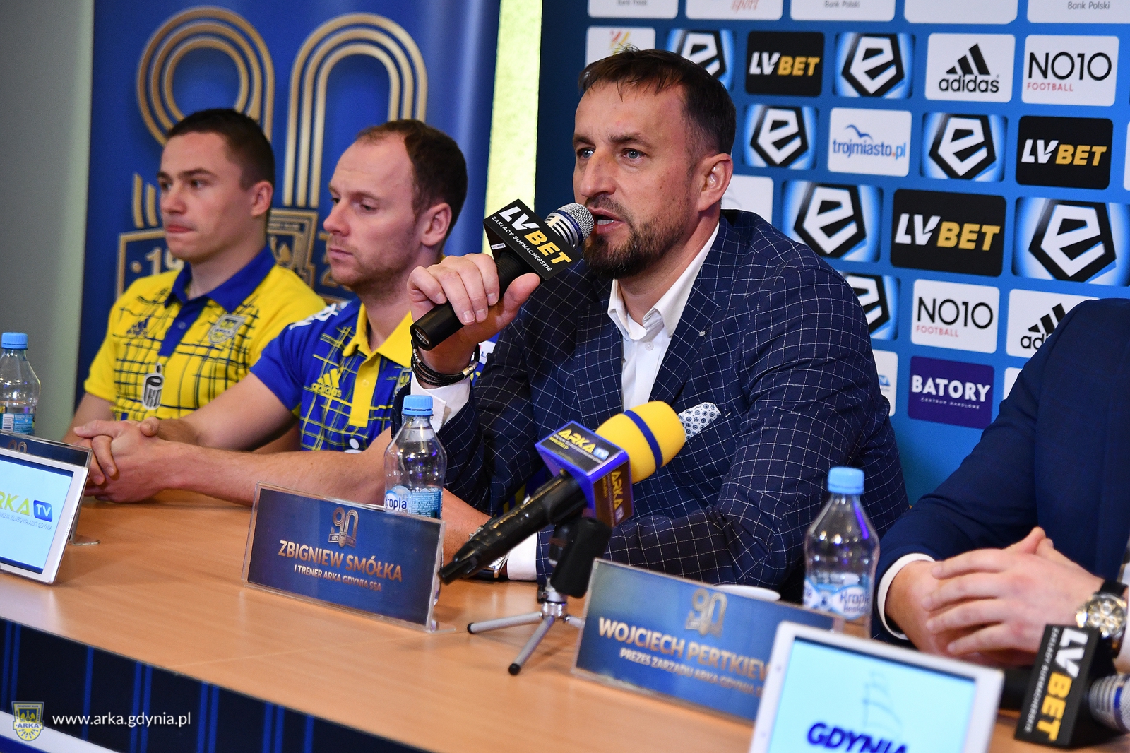 http://arka.gdynia.pl/images/galeria_zdjecie/big/ATV_1360_6fa89d8fa42280acbc4be4992e234737.jpg