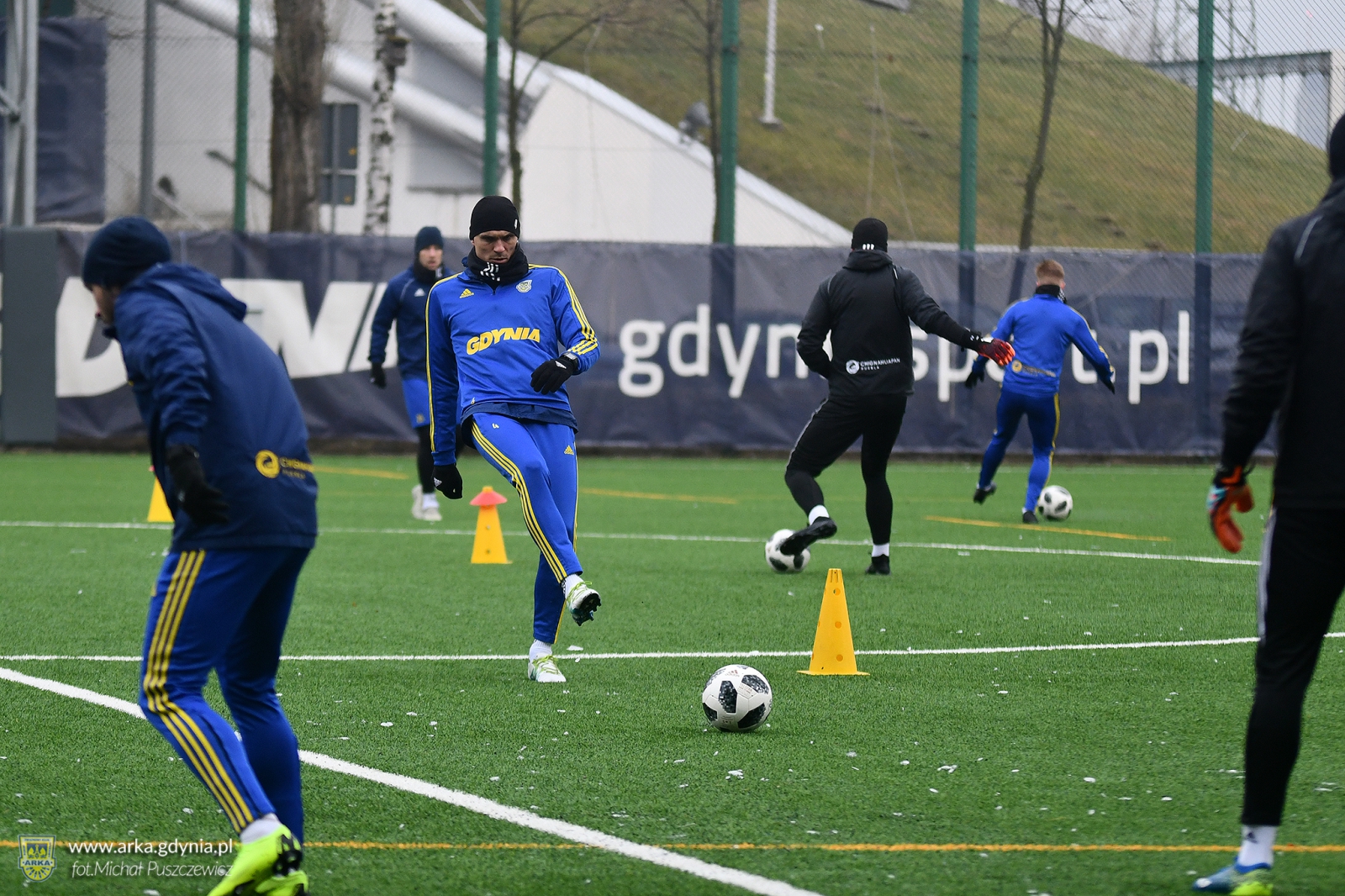 http://arka.gdynia.pl/images/galeria_zdjecie/big/ATV_5401_3ef23c5da64d39ab439b7ba119d330d1.jpg