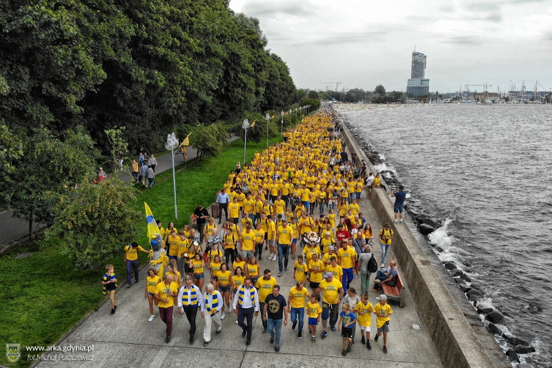 http://arka.gdynia.pl/images/galeria_zdjecie/big/DJI_0323_5142c78507308d8036381852c02b4b8d.jpg