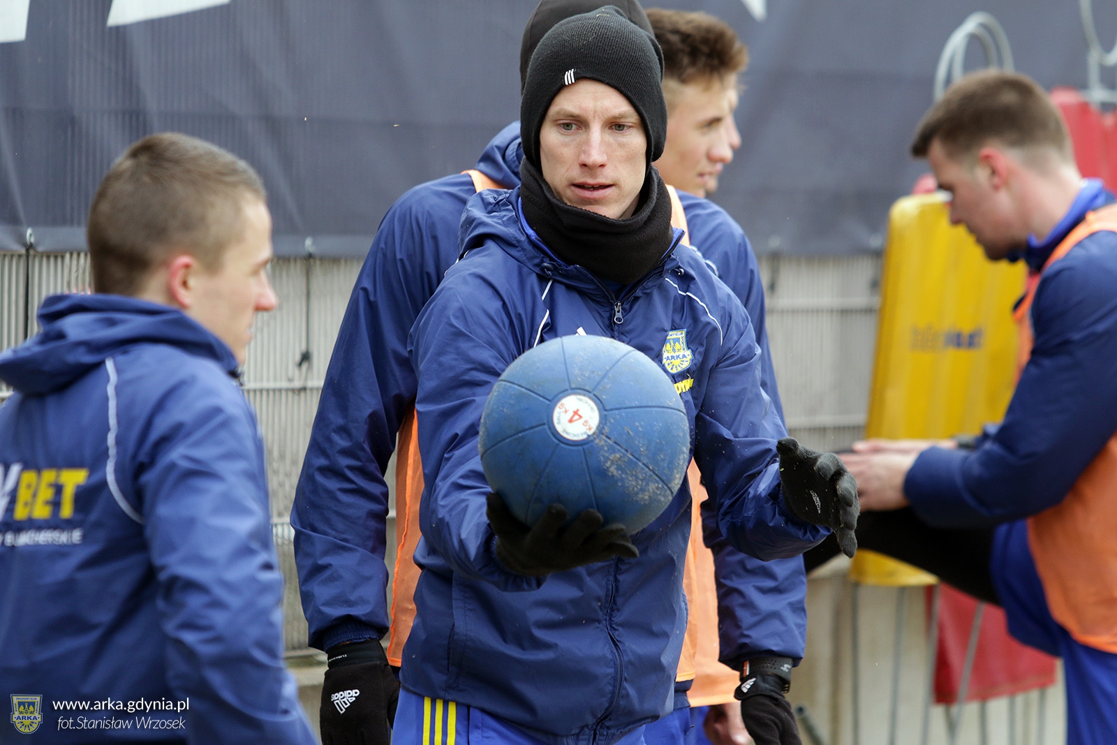 http://arka.gdynia.pl/images/galeria_zdjecie/big/EOS_0448_47181649e87d10c16e99b3de99035073.jpg