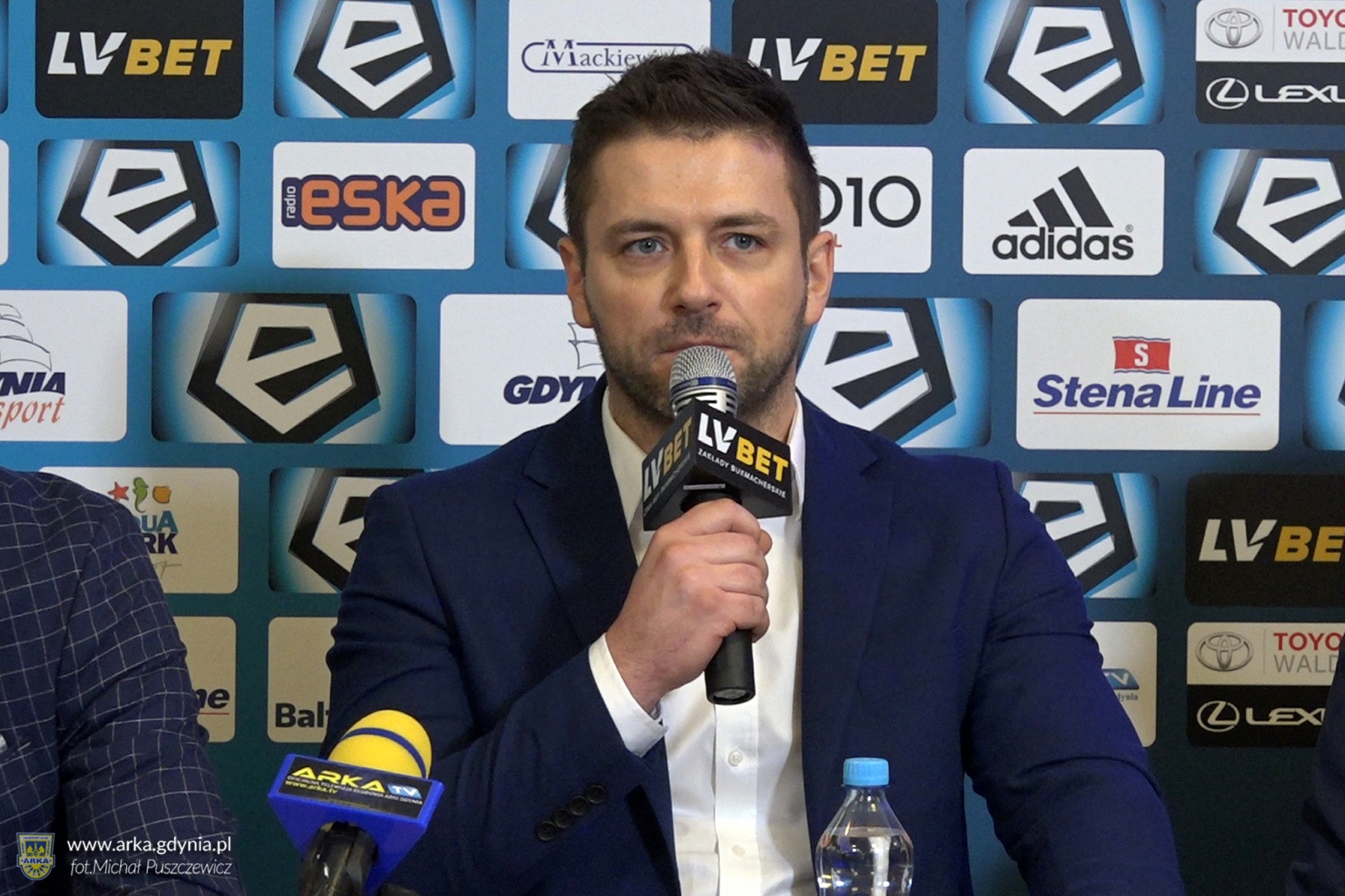 http://arka.gdynia.pl/images/galeria_zdjecie/big/Obraz2_81b1d162f0be040e913c6fd1b8c955a2.jpg