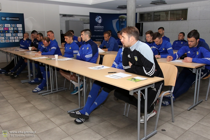 http://arka.gdynia.pl/images/galeria_zdjecie/big/SSPL2192_360df13adaf082a3b63856a2b39be689.jpg