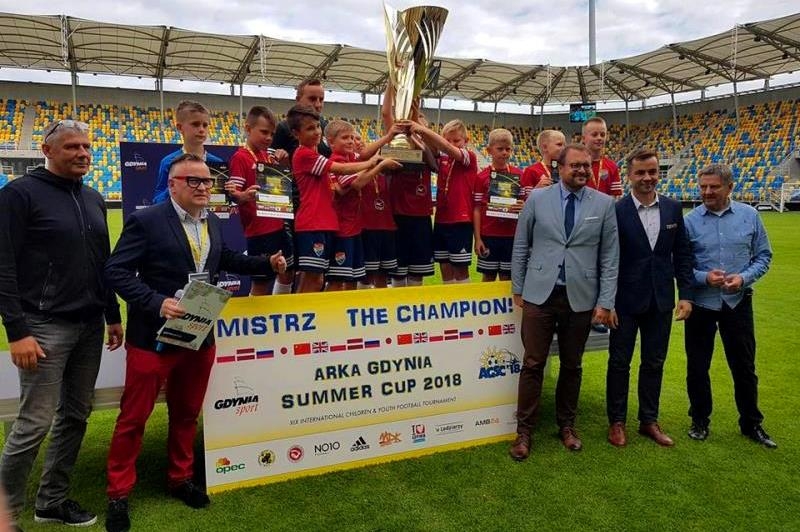 http://arka.gdynia.pl/images/galeria_zdjecie/big/THE_CHAMPION_ARKONIA_I_JA_1734cce17e69f7a72b05a58e86641f41.jpg