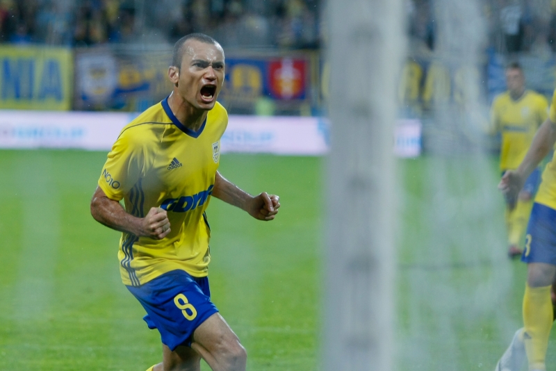 http://arka.gdynia.pl/images/galeria_zdjecie/big/arka-fcm_08_323643677195b3bfd414f79fe55827f9.jpg