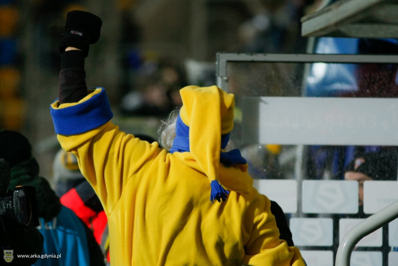 http://arka.gdynia.pl/images/galeria_zdjecie/big/arka-gornik_zabrze_43_0d2514ce506b961a4e5e8b583ca0e9a8.jpg
