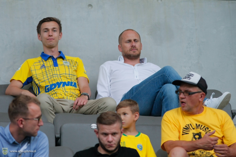 http://arka.gdynia.pl/images/galeria_zdjecie/big/arka-jagiellonia__11_13cbd55b6dcdd1003d4b5f5b1e3d4652.jpg