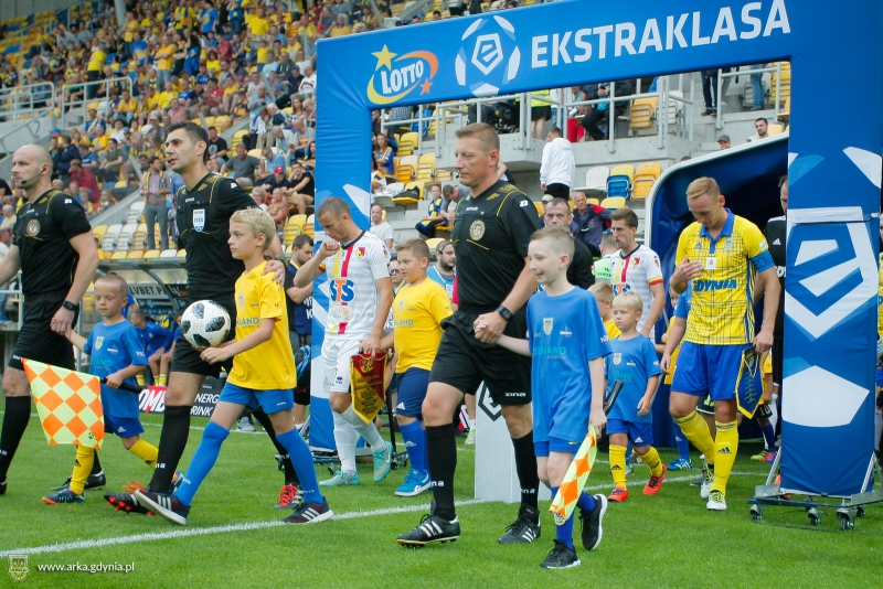 http://arka.gdynia.pl/images/galeria_zdjecie/big/arka-jagiellonia__13_9304e93390e95ba8932ed17456da1a26.jpg