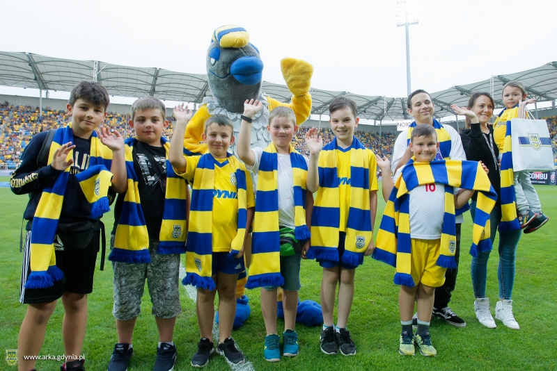 http://arka.gdynia.pl/images/galeria_zdjecie/big/arka-jagiellonia__35_181009100772069248ff05302b21a185.jpg