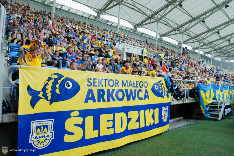 http://arka.gdynia.pl/images/galeria_zdjecie/big/arka-jagiellonia__36_4ea90922d82bcc5e1083da0310098870.jpg
