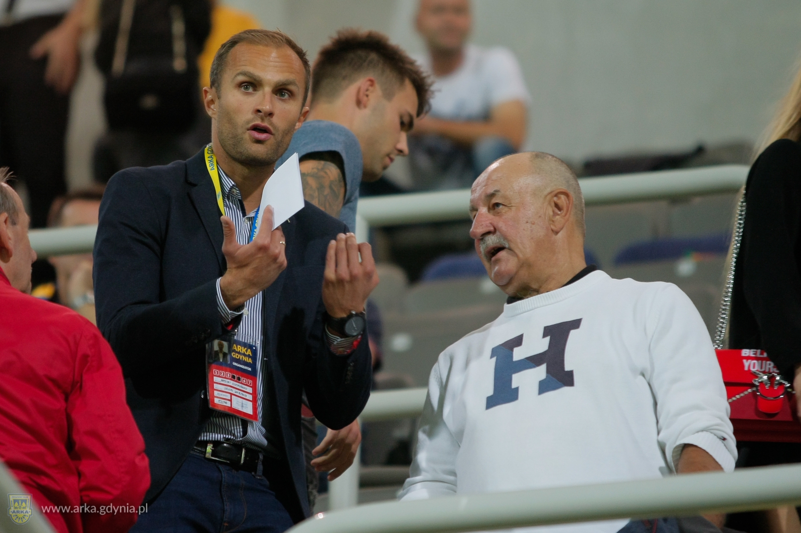 http://arka.gdynia.pl/images/galeria_zdjecie/big/arka-lech_02_e262b5c1d569e92747e0667983da8fda.jpg