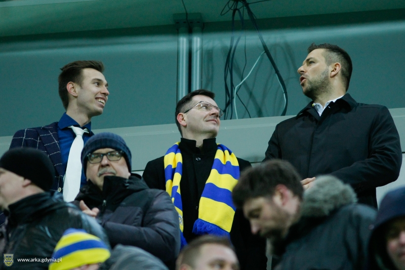 http://arka.gdynia.pl/images/galeria_zdjecie/big/arka-legia_17_a665f1a8b107894fe45cea006e670b8b.jpg