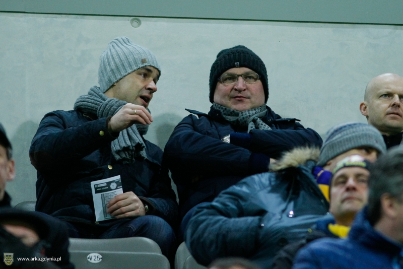 http://arka.gdynia.pl/images/galeria_zdjecie/big/arka-legia_18_8ae00c11af823155684487242d526d5c.jpg