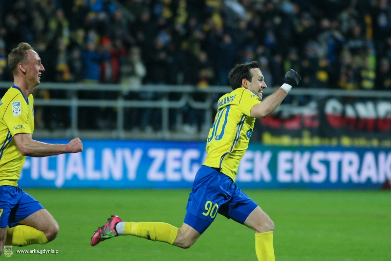 http://arka.gdynia.pl/images/galeria_zdjecie/big/arka-legia_38_edbf5d89c438a0296ab6b8ee508478d1.jpg