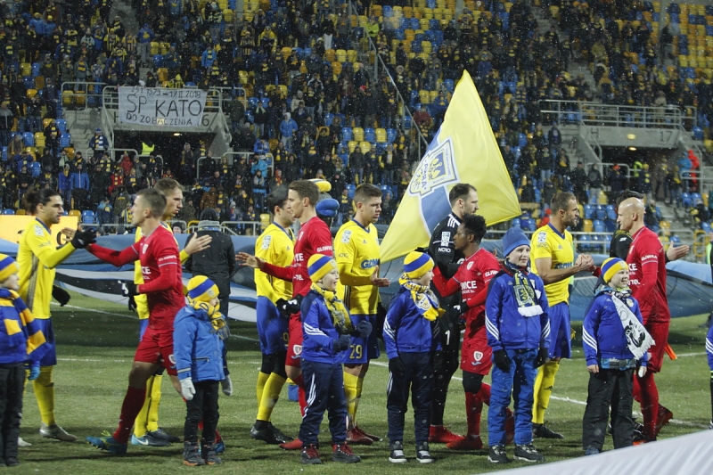 http://arka.gdynia.pl/images/galeria_zdjecie/big/arka-piast_05_9442239cb8b836a5af6c661e6b02d891.jpg