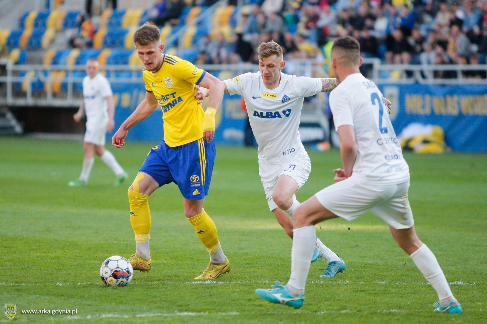 https://arka.gdynia.pl/images/galeria_zdjecie/big/arka-ruch_19_9450f4d6059b84c09a1b11aff552d7d7.jpg
