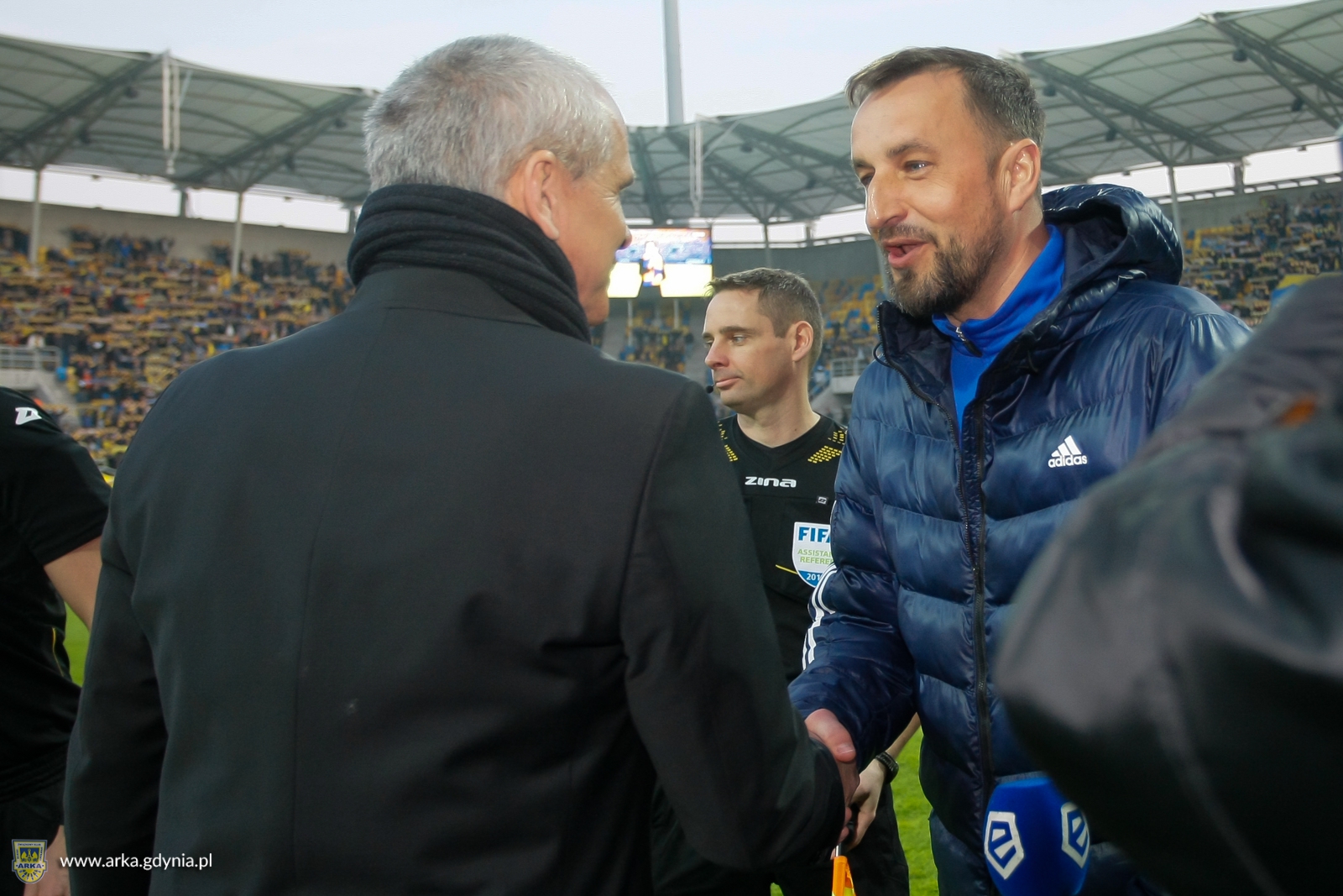 http://arka.gdynia.pl/images/galeria_zdjecie/big/arka-slask_04_7ac201e876b6cc74605d4a20ba1cb344.jpg