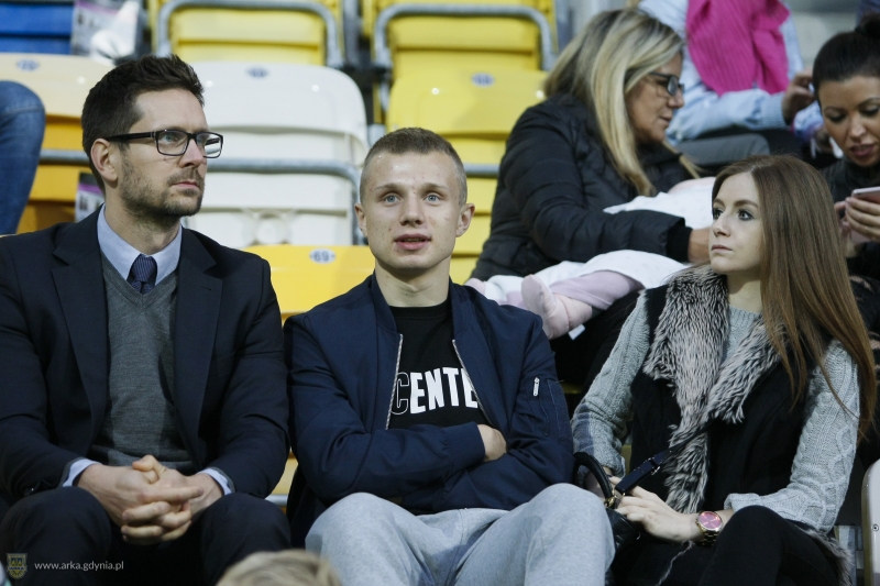 http://arka.gdynia.pl/images/galeria_zdjecie/big/arka-zaglebie_46_f4d6ec487370dcc35e9b10a2048dd7d6.jpg