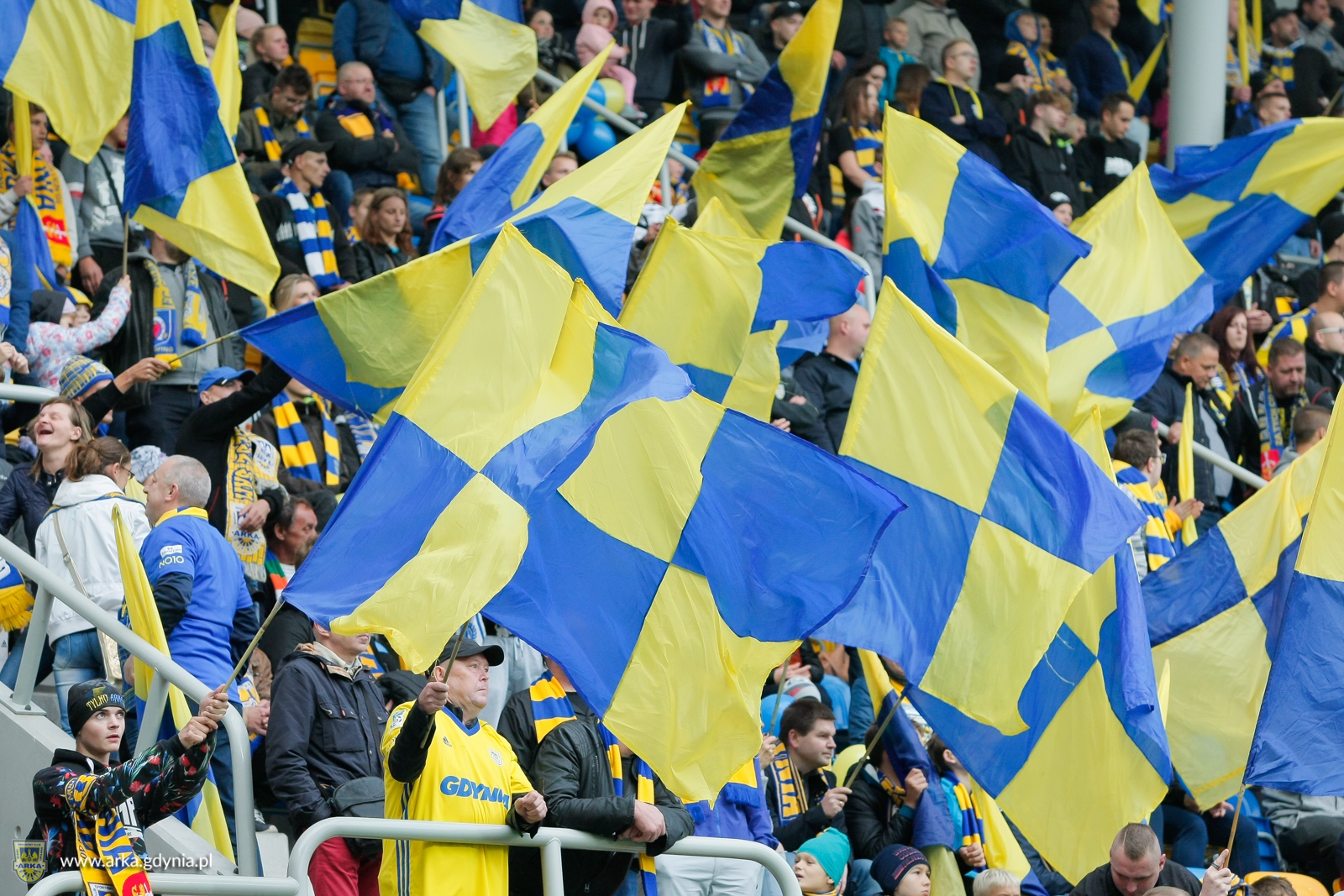 http://arka.gdynia.pl/images/galeria_zdjecie/big/arka-zaglebie__07_e054e8fdceb5a979a46ed77754aa221e.jpg