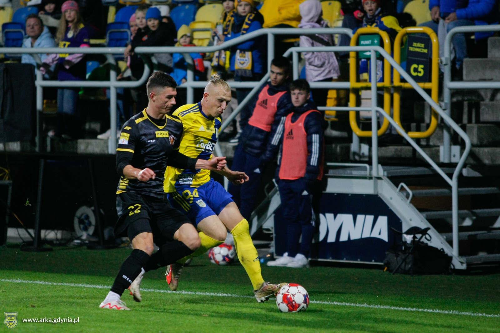 https://arka.gdynia.pl/images/galeria_zdjecie/big/arka-znicz_38_53a94965cc5de941f774c61f272947b2.jpg