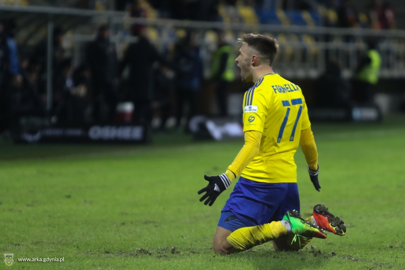http://arka.gdynia.pl/images/galeria_zdjecie/big/arka_korona_009_ed94d1d5c2fd721848d2d47a99390814.jpg
