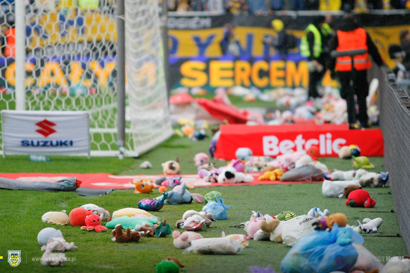 https://arka.gdynia.pl/images/galeria_zdjecie/big/bruk-bet_60_a37928f2a488fe7d38407d939e7639fc.jpg