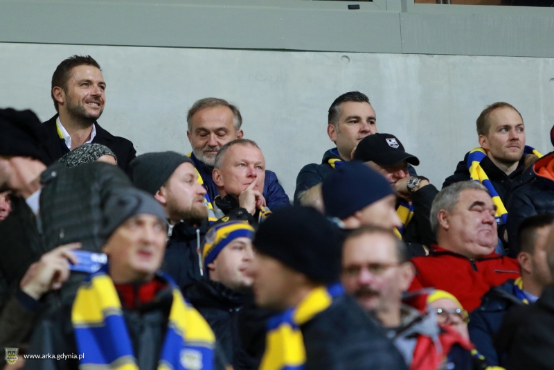 http://arka.gdynia.pl/images/galeria_zdjecie/big/derby_vip_12_e5fa9bb8c4e16af5ec494cd4643ec211.jpg