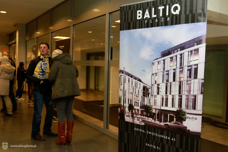 http://arka.gdynia.pl/images/galeria_zdjecie/big/gal_derby_007_7856d90e08403679f826e65e71c4de67.jpg