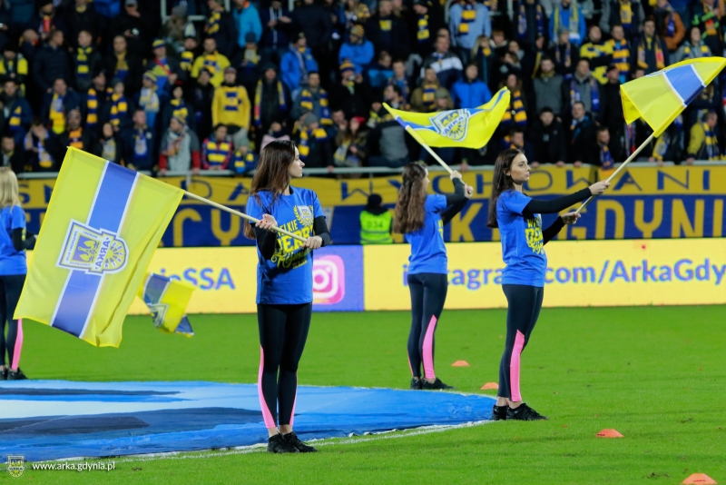 http://arka.gdynia.pl/images/galeria_zdjecie/big/gal_derby_010_715d1f52b852a6d1e858e538280d80b7.jpg