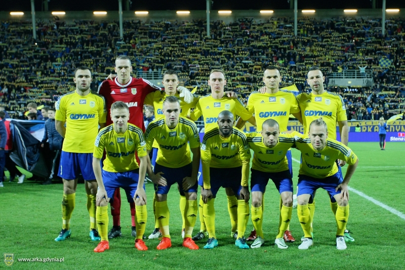 http://arka.gdynia.pl/images/galeria_zdjecie/big/gal_derby_014_89a4051e5230dcf5e3fa5d731f85312e.jpg