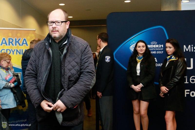 http://arka.gdynia.pl/images/galeria_zdjecie/big/gal_derby_022_7f96faab579547badc0c03a20496a32f.jpg