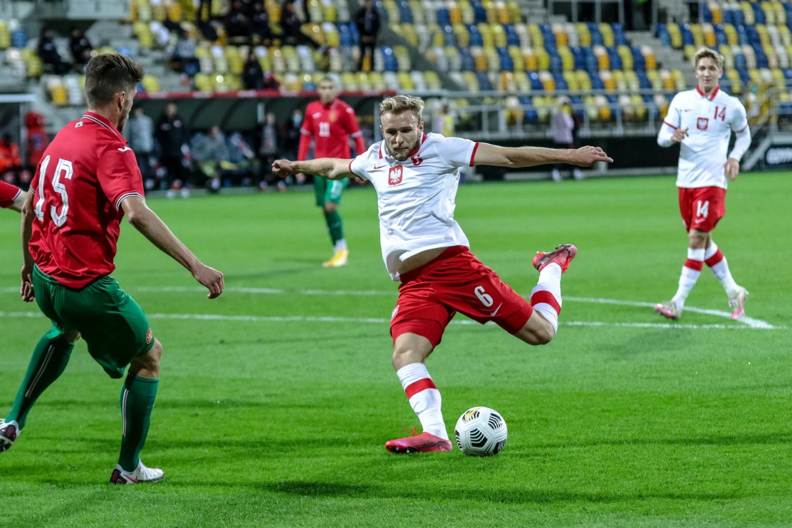 http://arka.gdynia.pl/images/galeria_zdjecie/big/kadra_67df4536a1cbbf5216a46deff51b4fe0.jpg