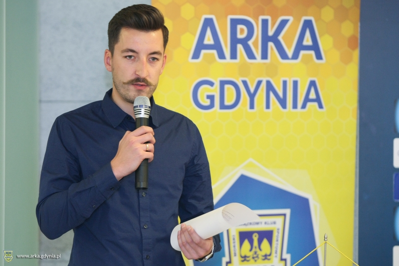 http://arka.gdynia.pl/images/galeria_zdjecie/big/konfa_termalica__02_06669fa26d71f8c47dd64425e8523f7e.jpg