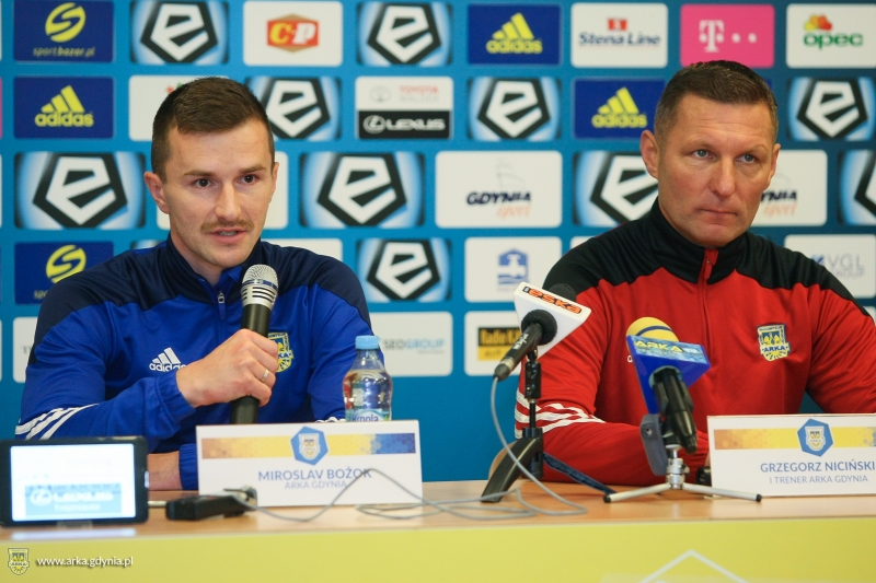 http://arka.gdynia.pl/images/galeria_zdjecie/big/konfa_termalica__10_fffb8f471e73c82f193e89bf72fbe4ce.jpg