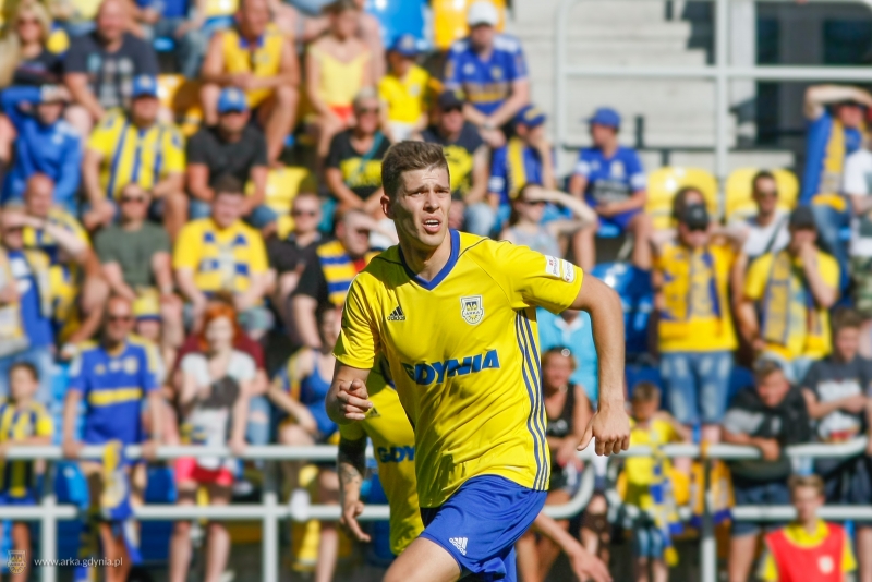 http://arka.gdynia.pl/images/galeria_zdjecie/big/marcjanik_01_e9680412e2459a42bf3774ad5083e0e6.jpg
