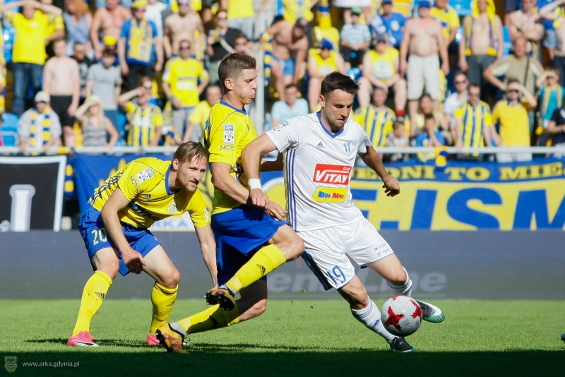 http://arka.gdynia.pl/images/galeria_zdjecie/big/marcjanik_04_8f51cd190d54b8a8dd279f232aa0a09a.jpg