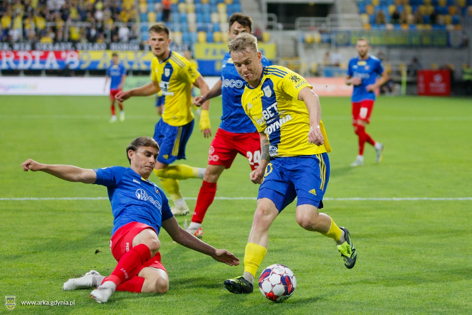 https://arka.gdynia.pl/images/galeria_zdjecie/big/odra_opole_30_f5100c26fae150938ae44f1dbb36bdcf.jpg