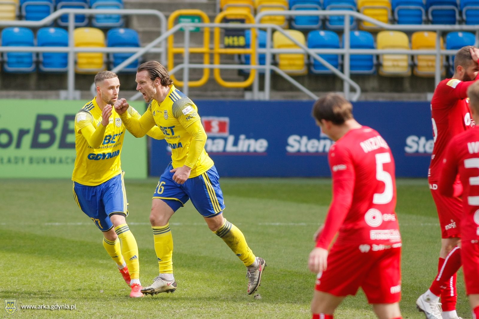 https://arka.gdynia.pl/images/galeria_zdjecie/big/odra_opole_38_ad1a1179f9a7b79e8b815b48ba044c8b.jpg